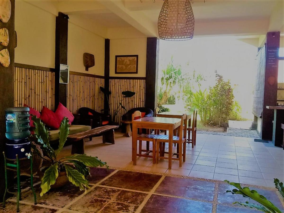 Batu Ampar Menjangan Hotel Banyuwedang Luaran gambar
