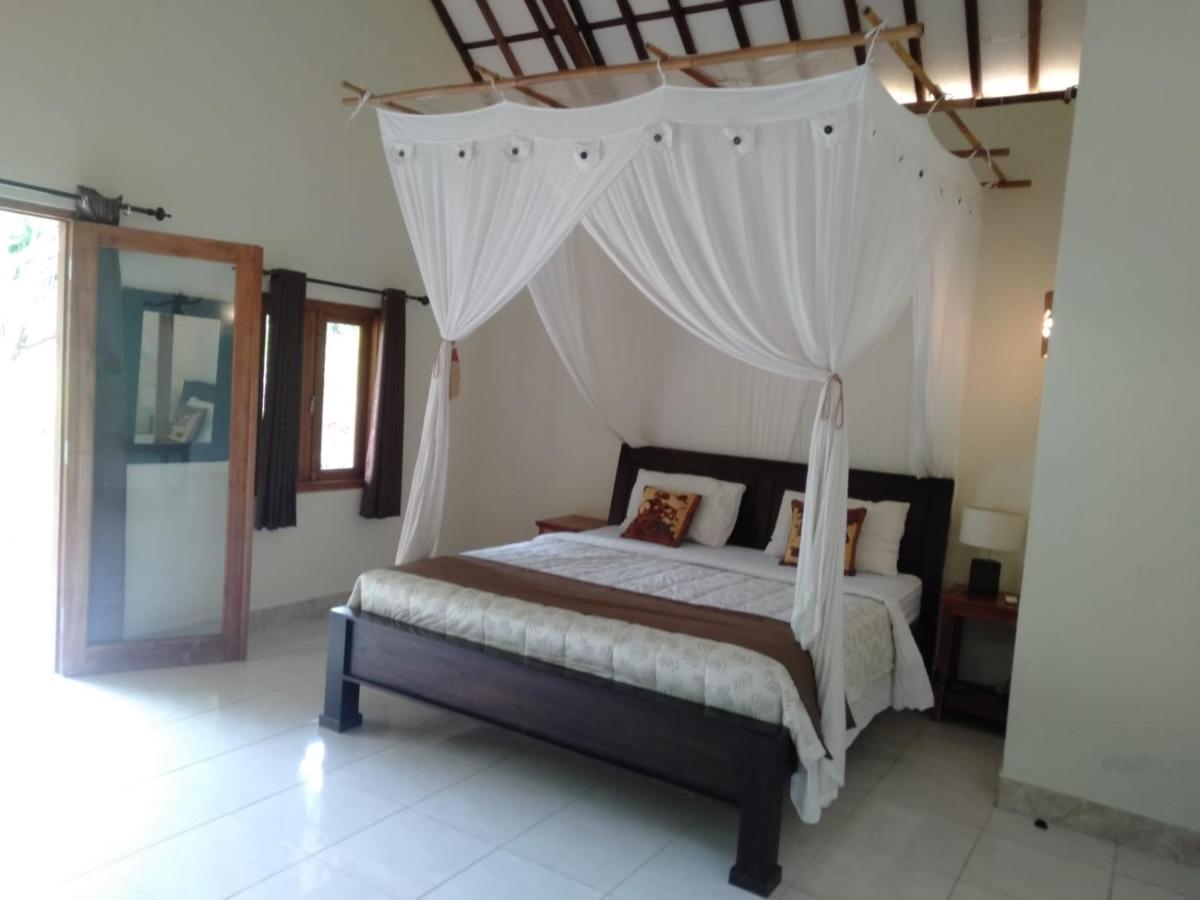 Batu Ampar Menjangan Hotel Banyuwedang Luaran gambar