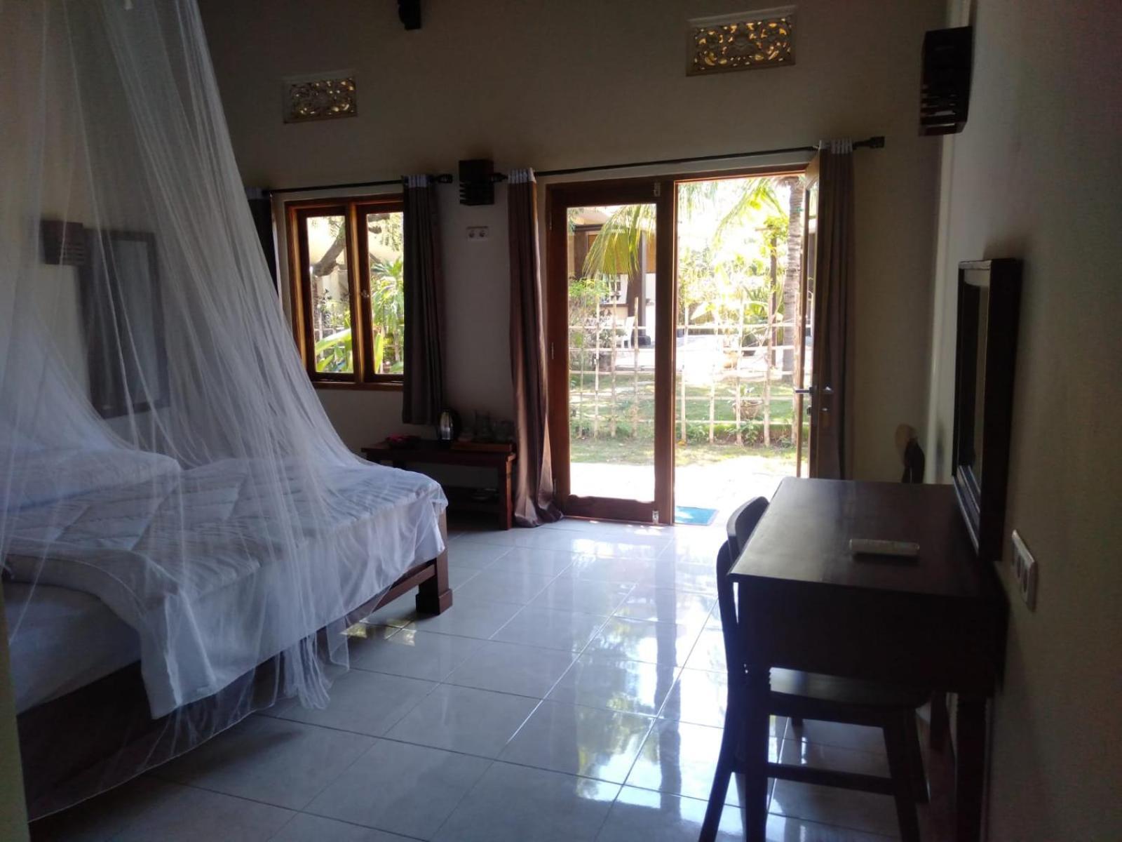Batu Ampar Menjangan Hotel Banyuwedang Luaran gambar