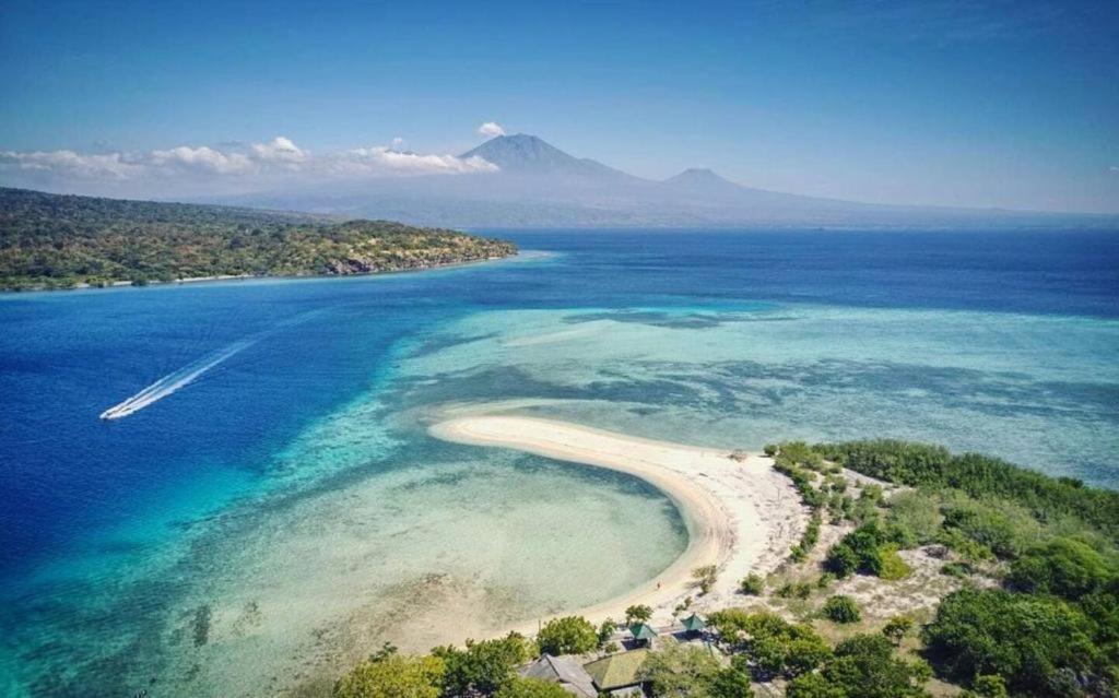 Batu Ampar Menjangan Hotel Banyuwedang Luaran gambar