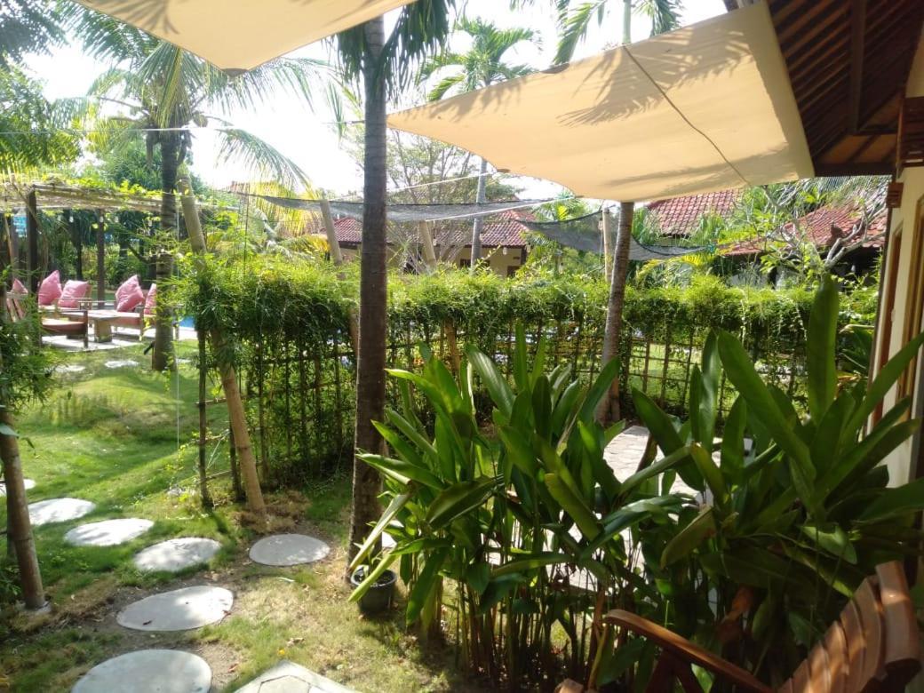 Batu Ampar Menjangan Hotel Banyuwedang Luaran gambar