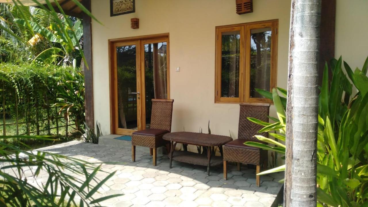 Batu Ampar Menjangan Hotel Banyuwedang Luaran gambar